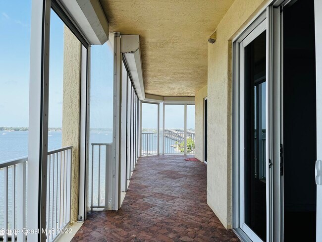Building Photo - 93 Delannoy Ave