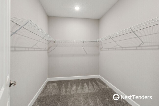 Building Photo - Enjoy Resort-Style Amenities in Beautiful ...