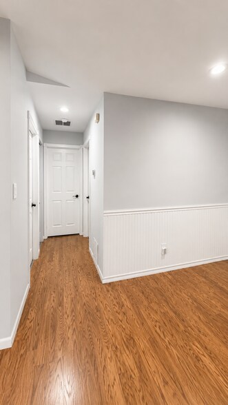 Building Photo - 440 Atlanta Ct