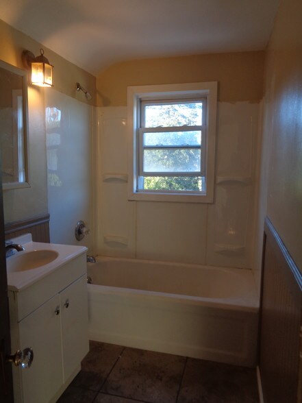 Building Photo - 61 North St