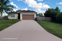 Building Photo - 702 Milton Ave N