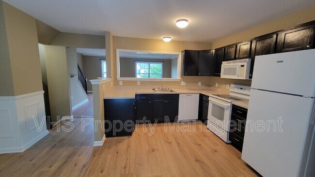 Building Photo - 553 Highland Towne Ln