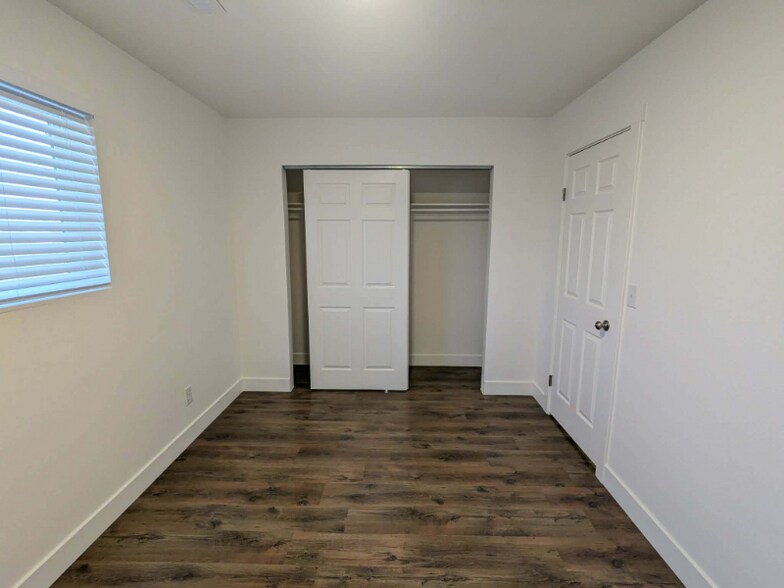 Building Photo - 341 E 2700 N