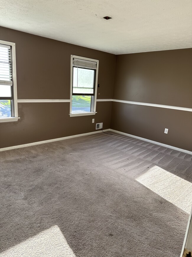 Building Photo - 208 Olivia Dr