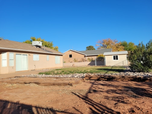 Building Photo - 154 E 200 S