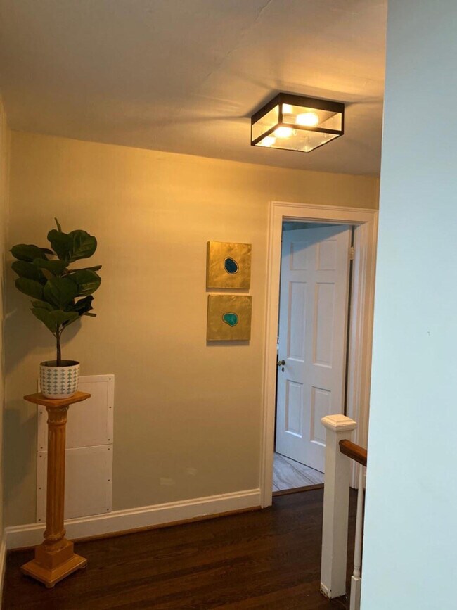 Building Photo - 318 Arcadia Park