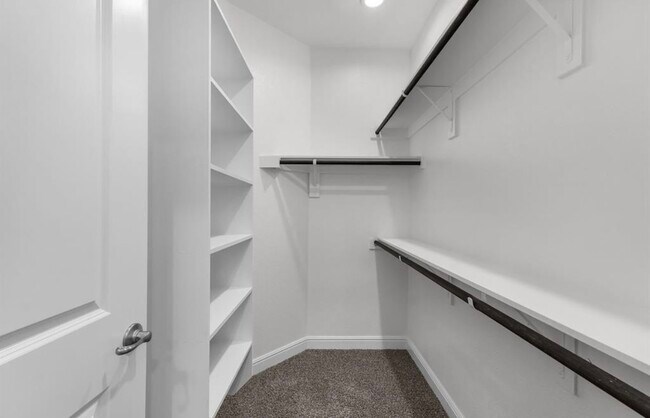 Building Photo - 2329 Briscoe Rnch Dr