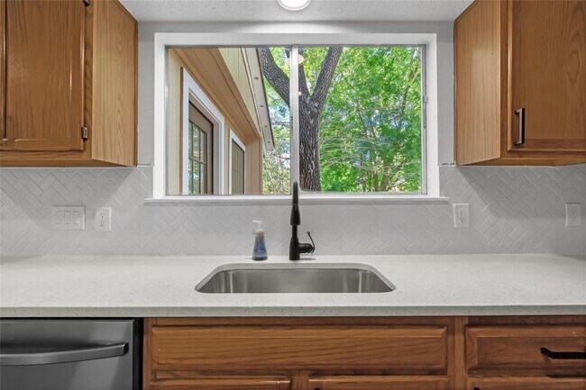 Building Photo - 8800 Dandelion Trail