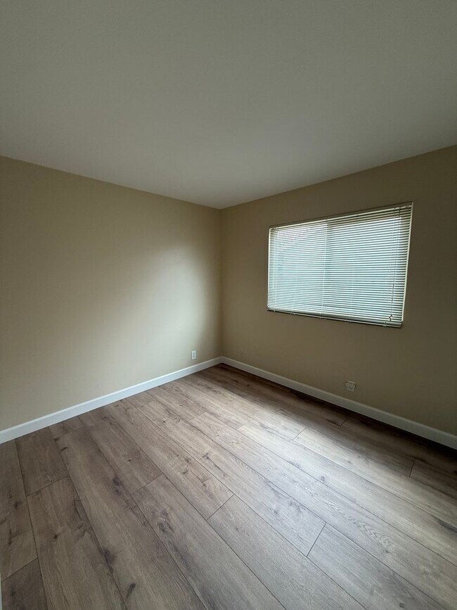 Building Photo - 2878 Cypress Way