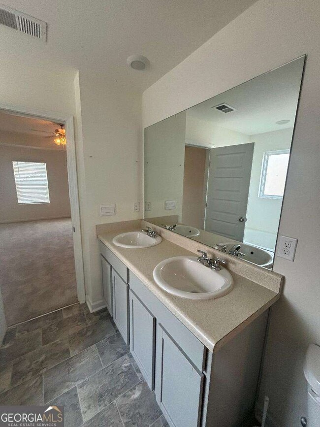 Building Photo - 109 Farmers Wy