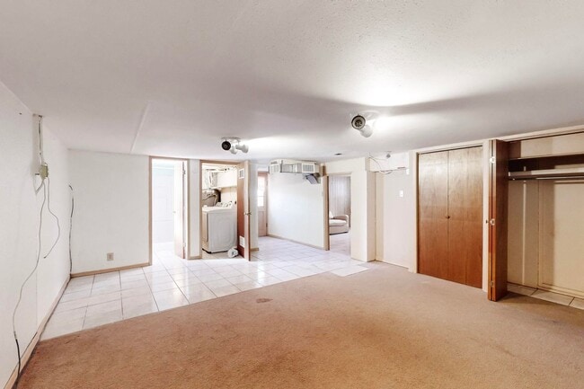 Building Photo - Charming 3 bedroom, 2 bath home in Central El Paso! Special No admin fee, $29 application fee!