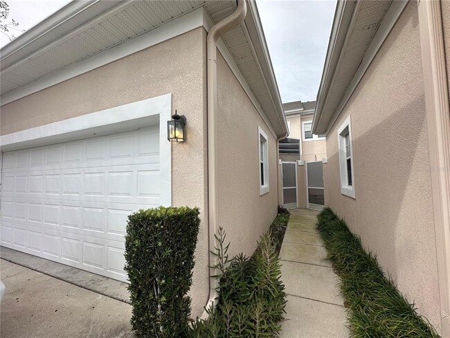 Building Photo - 8929 Silk Bay Pl