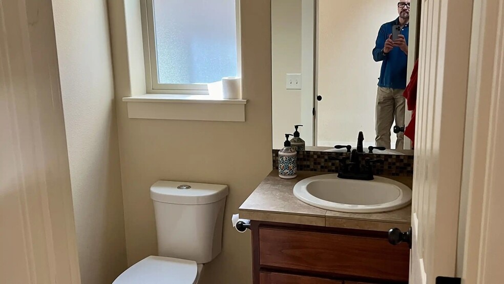 Building Photo - 3703 NW 122nd St