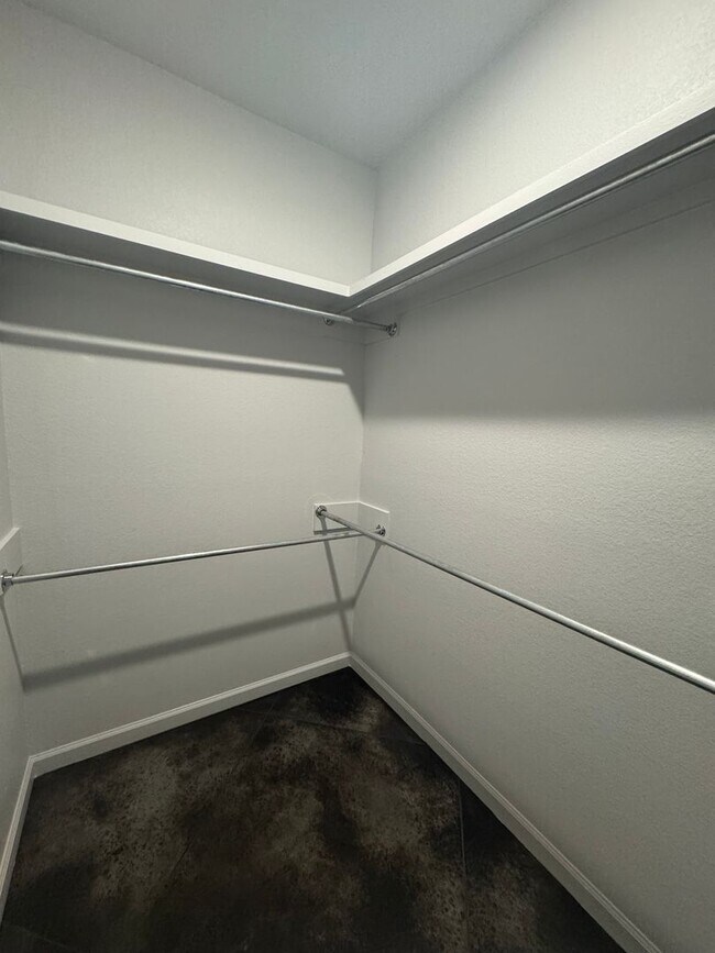 Building Photo - New built located in Beacon Pointe area!!!...
