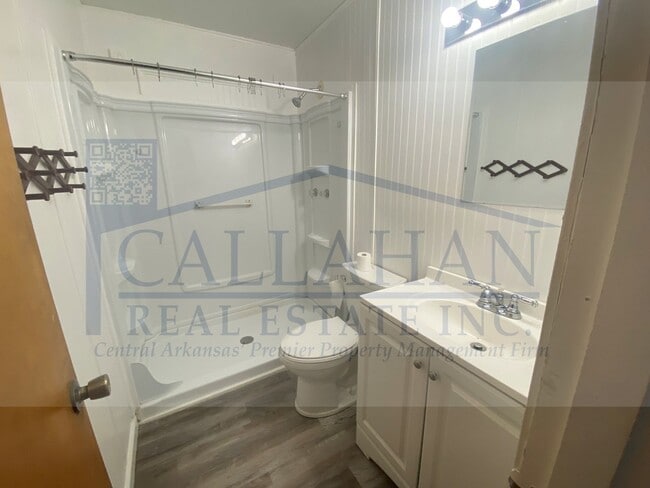 Building Photo - NLR 3 Bedroom Home