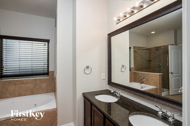 Building Photo - 10523 Branch Post