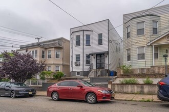 Building Photo - 52 E 48th St