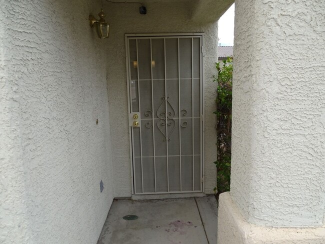 Building Photo - 3 Bedroom Single Story Northwest Vegas Home