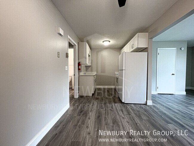 Building Photo - 18 Clearview Meadows