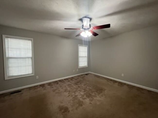 Building Photo - Spacious 4 Bed, 2.5 Bath Home in Cameron