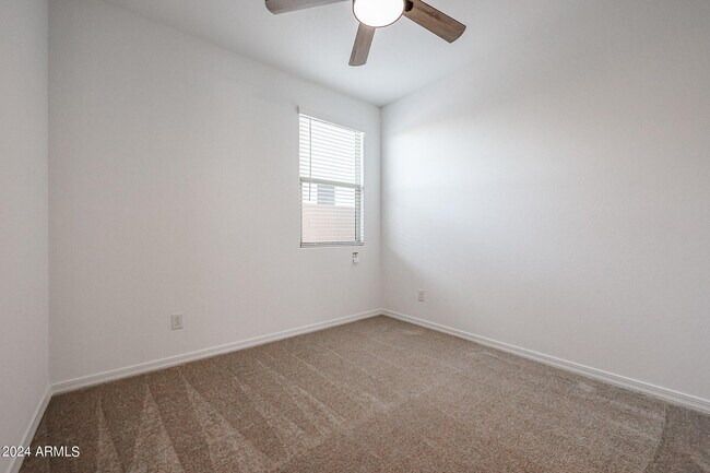 Building Photo - 8907 W Colter St