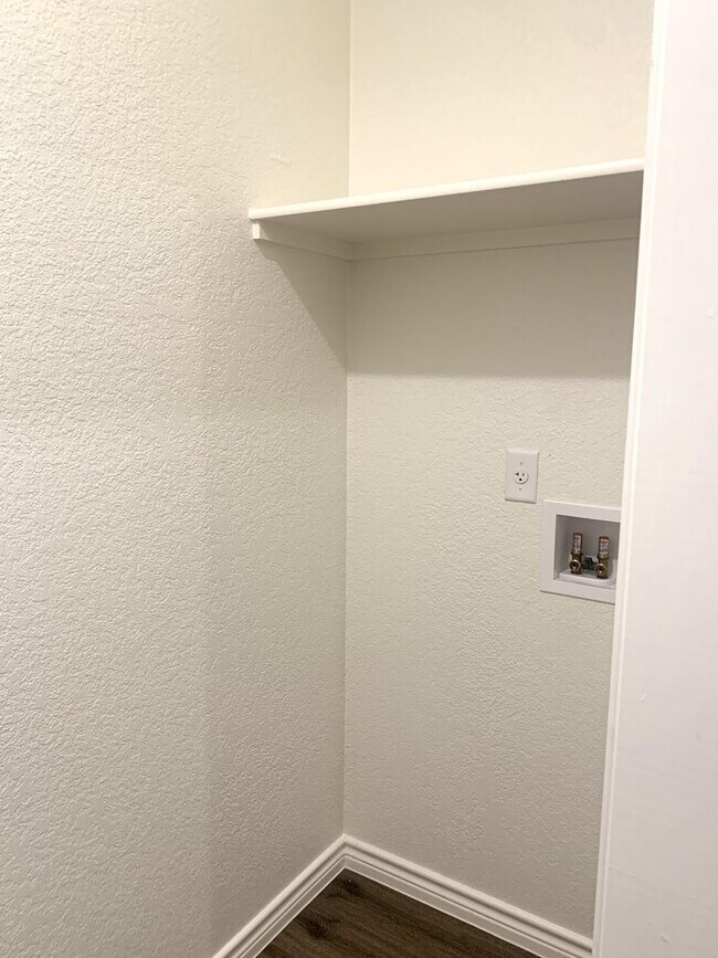 Building Photo - New Construction Duplex Available Now