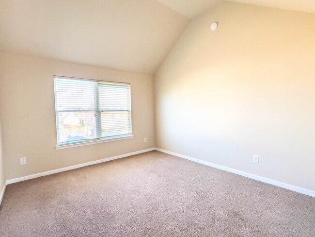 Building Photo - 4861 Coal Creek Dr