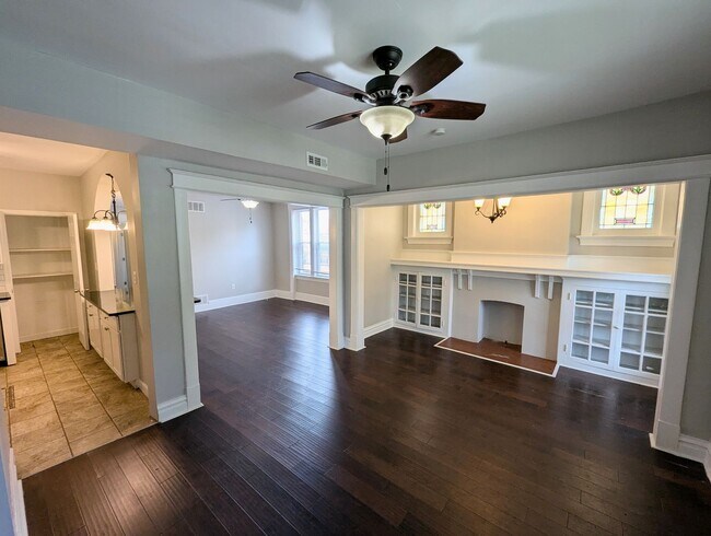 Building Photo - 5938 Cates Ave