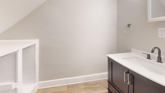 Building Photo - 764 Work Dr