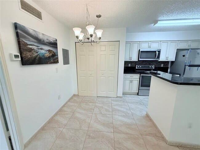 Building Photo - 717 Secret Harbor Ln
