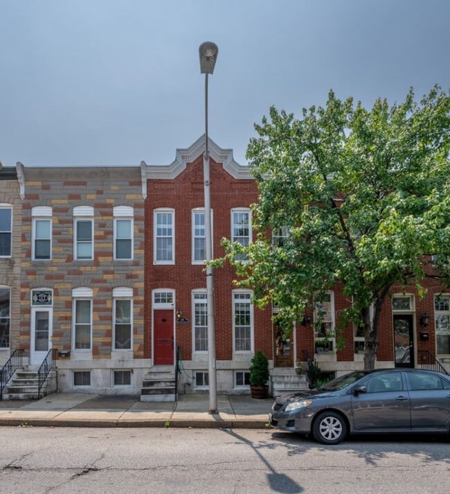 Primary Photo - 129 W Ostend St