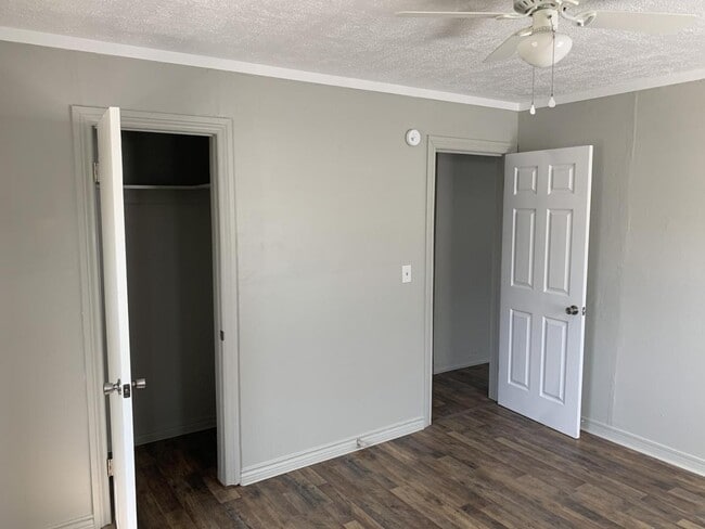 Building Photo - 204 E Fairchild Dr