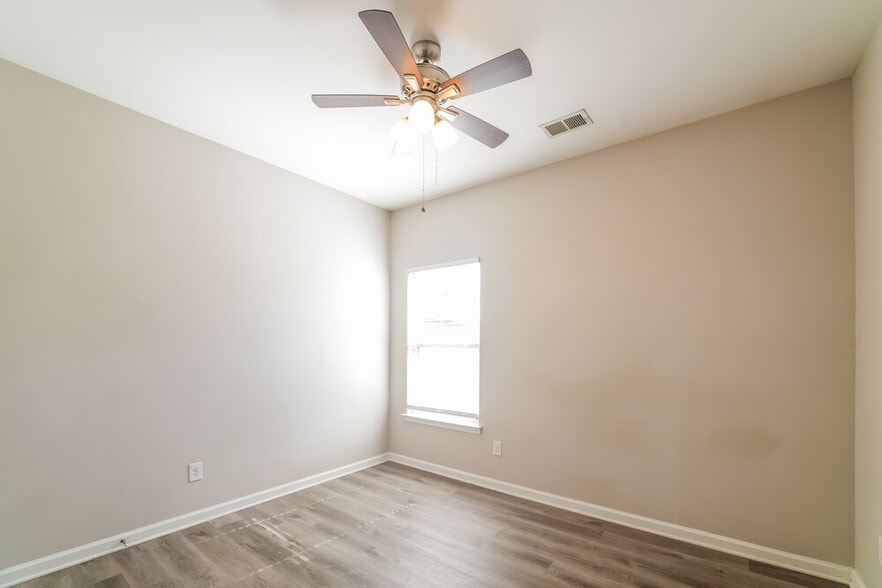 Building Photo - 3732 Humber Ct