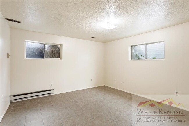 Building Photo - Lovely 4BR Single Family Home in Layton - ...