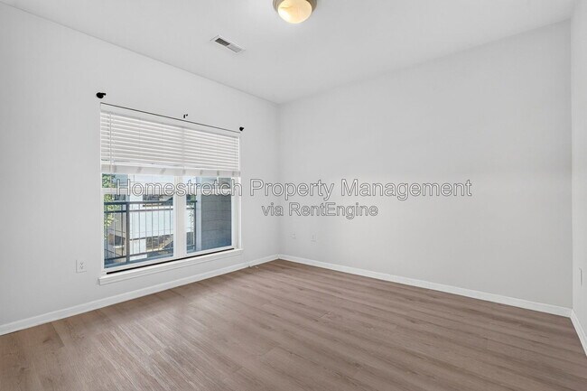 Building Photo - 1270 Strassner Dr