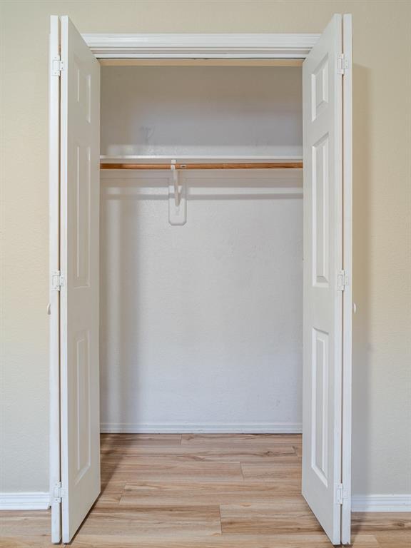 Building Photo - 13 Holly Dr