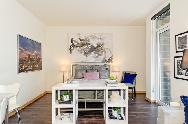 Building Photo - 500 Belmont Ave E