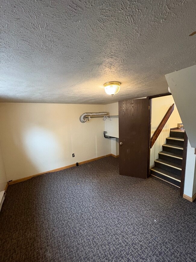 Building Photo - 397 E Main St