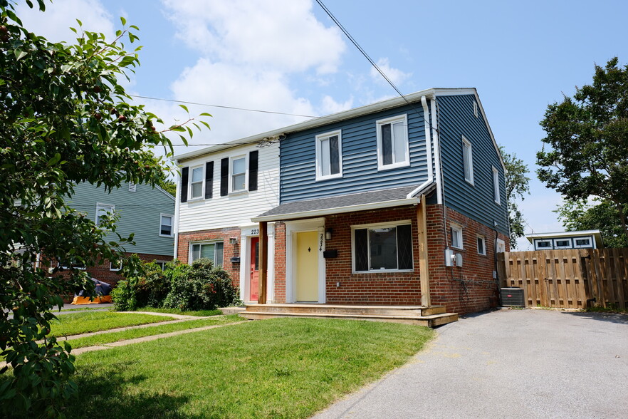 Primary Photo - 2234 Roanoke Dr