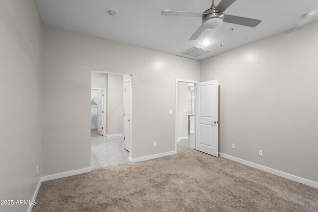 Building Photo - 155 N Lakeview Blvd