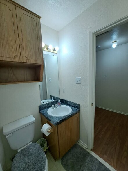 Building Photo - 1112 Leslie Cir