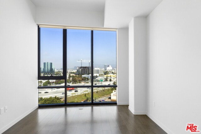 Building Photo - 2435 S Sepulveda Blvd