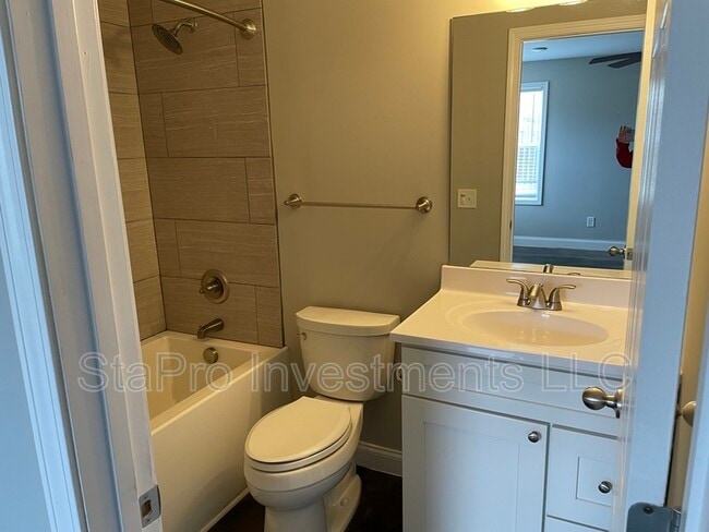 Building Photo - 65 McMurtry Rd