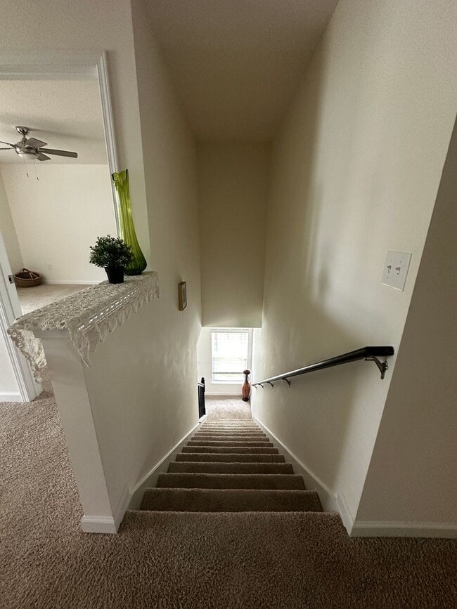 Building Photo - 3 bed/2.5 bath with garage - E Morristown, TN