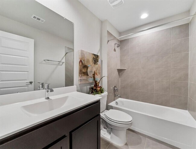 Building Photo - 30743 Wicklow Gdns Dr