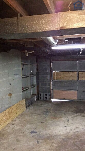 Building Photo - 3615 Missionaire Ave
