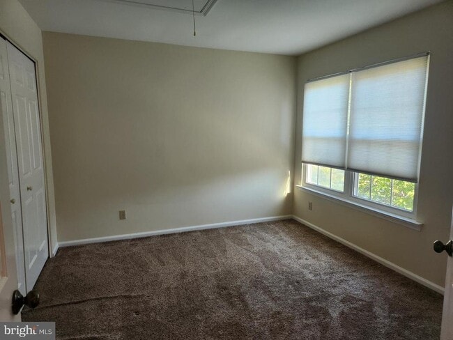 Building Photo - 22016 Beacon Hill Dr