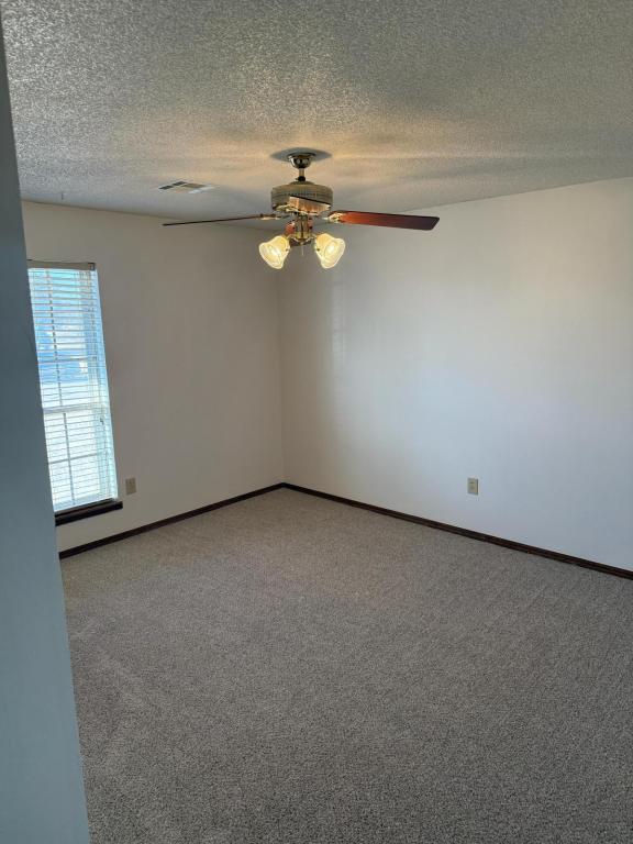 Building Photo - 1812 W Liberty Ave