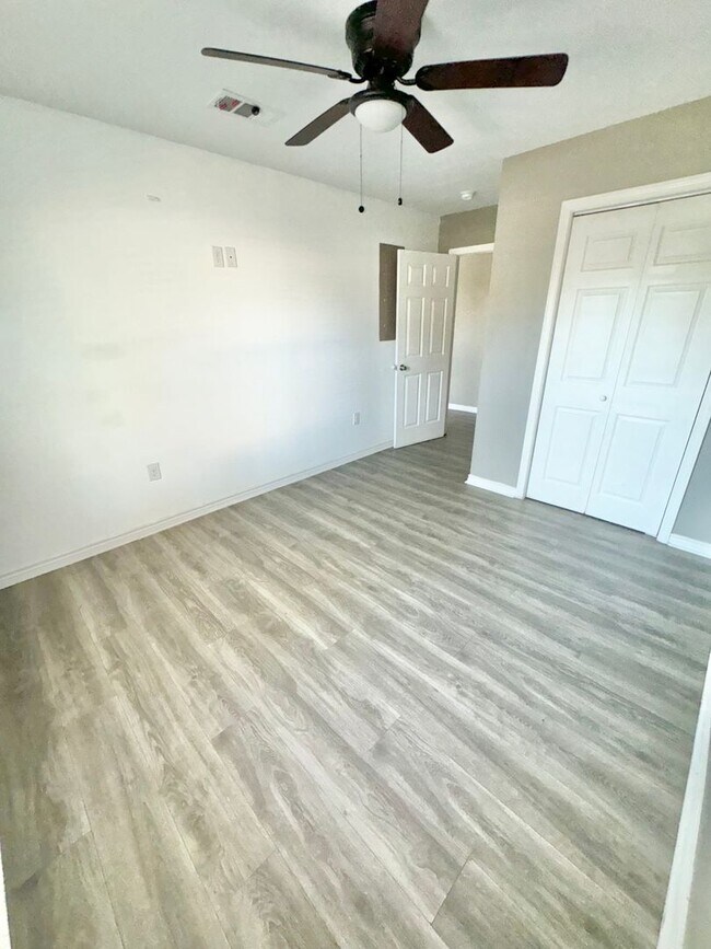 Building Photo - AVAILABLE SOON!