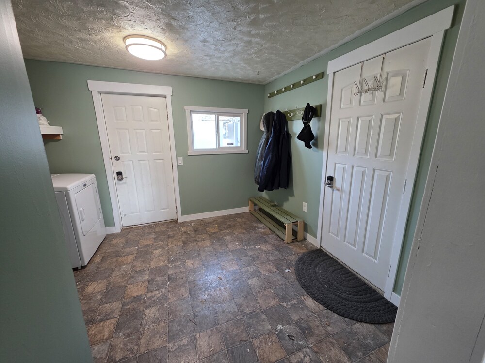 Building Photo - 4467 W 49th S